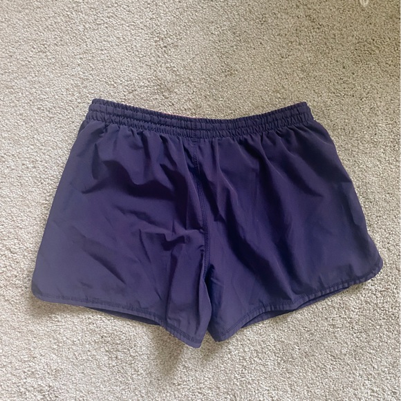 Nike shorts with spanx - size M - Picture 3 of 4